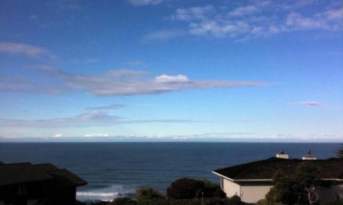 Manchester House | Booking up fast for summer. Are Panoramic Ocean Views for you ?!
