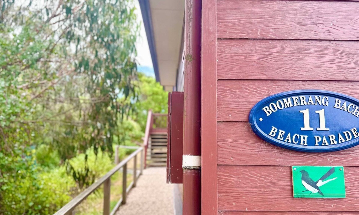 Sandy Point House | Boomerang Bach Sandy Point