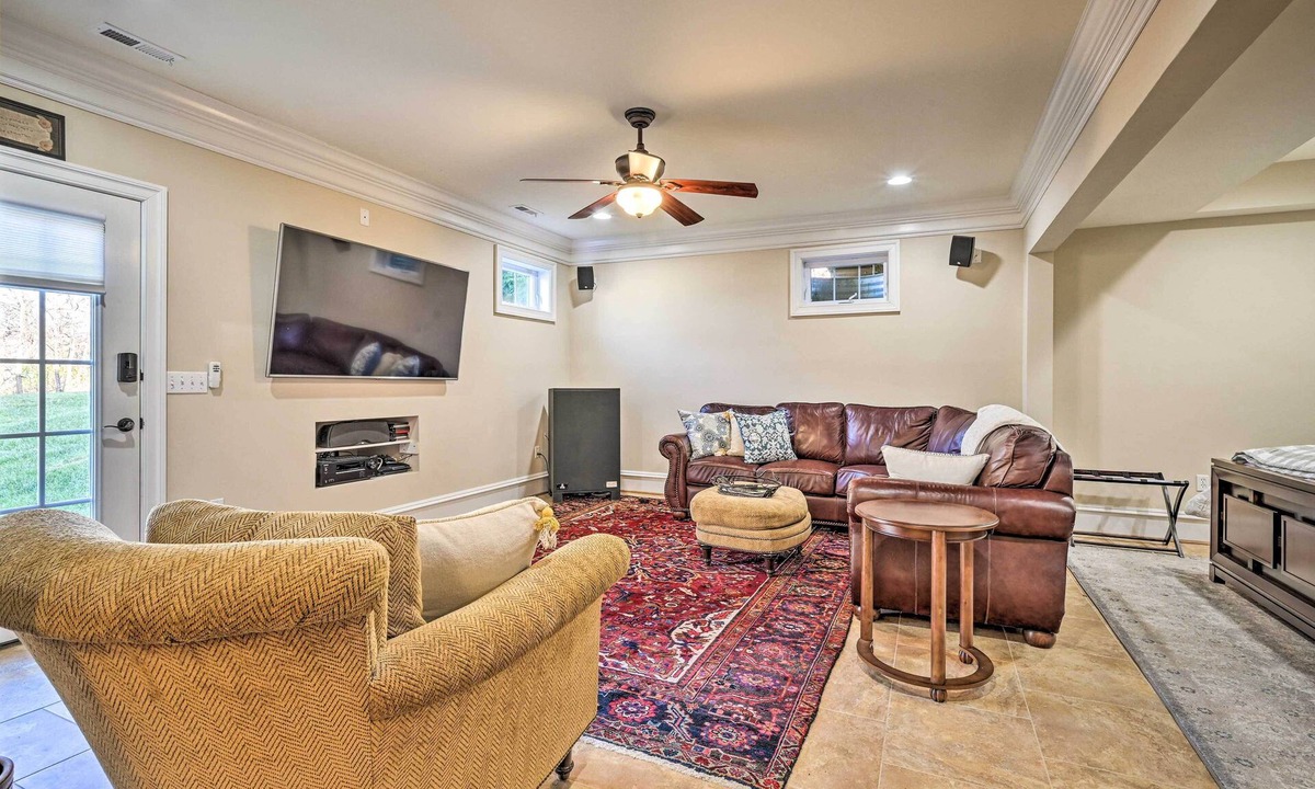 Mount Lena Apartment | Boonsboro Studio w/Wood-Burning Fire Pit!