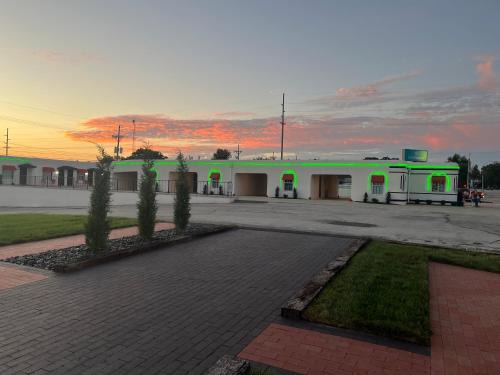 Carthage Hotel | Boots Court Motel