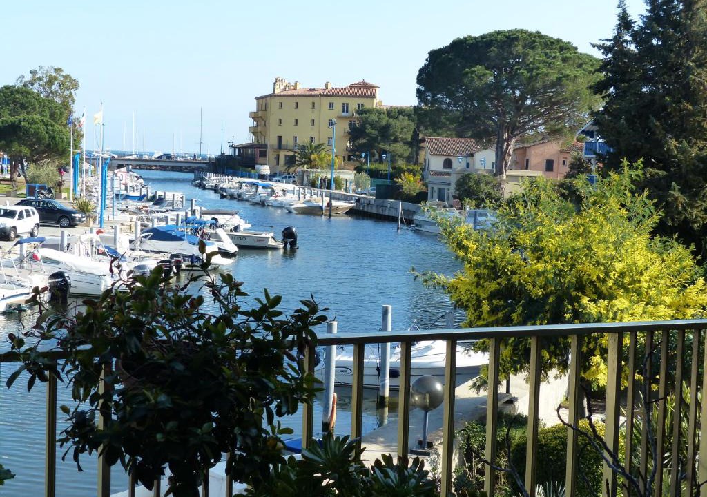 Mandelieu-la-Napoule Beach Apartment | Bord de mer avec vue