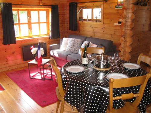 Lion-sur-Mer House | bord de mer, chalet en bois