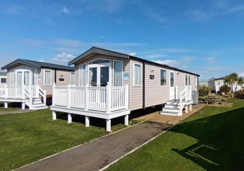 Pagham House | Bordeaux - Church Farm