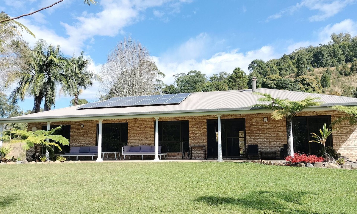 Upper Crystal Creek House | Borderview Retreat