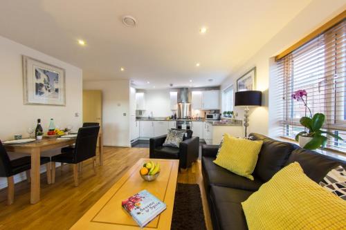 Borehamwood Apartment | Borehamwood - Spacious Apartment