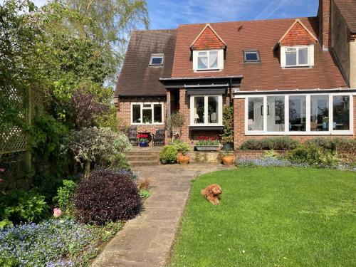 Woolbeding Bed & Breakfast | Borough Lee