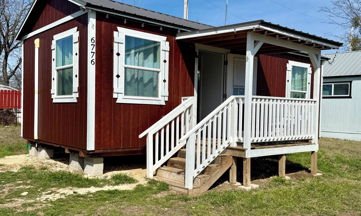 Walnut Springs Cabin | Bosque Escape - Entire cabin in Walnut Springs, Texas