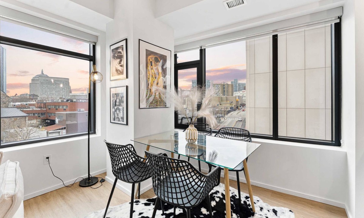 Shawmut Apartment | Boston 2 Bedroom Suite