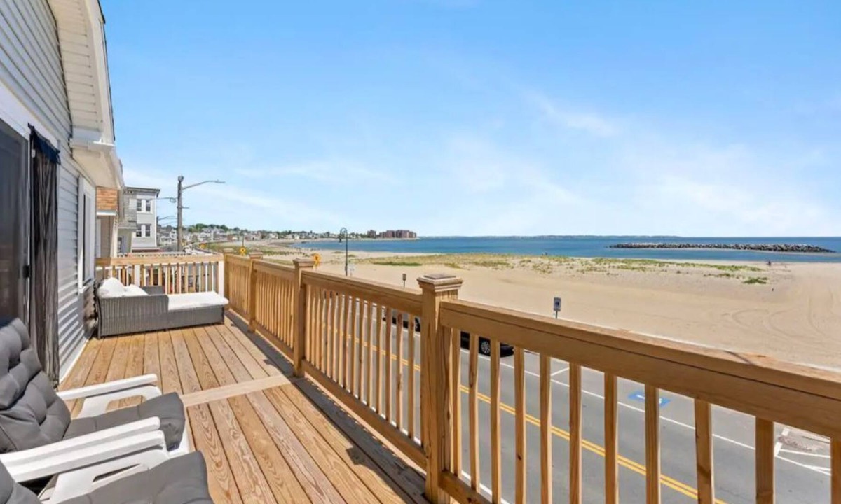 Winthrop Apartment | Boston Beach Pad