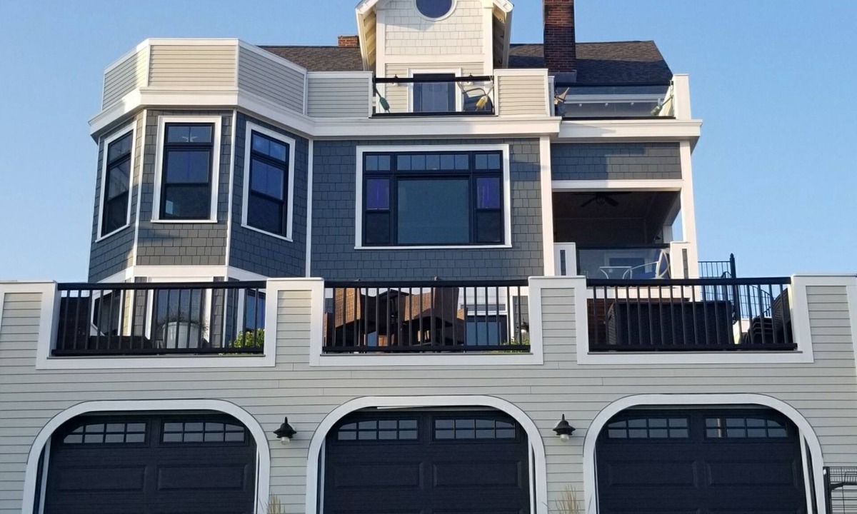 Winthrop Apartment | Boston Harbor One or Two Bedroom Waterfront Home