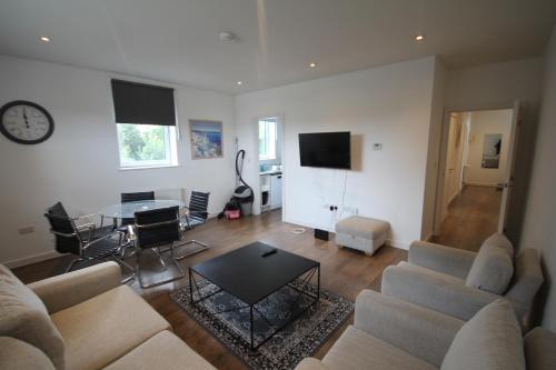 Elthorne Apartment | Boston Place