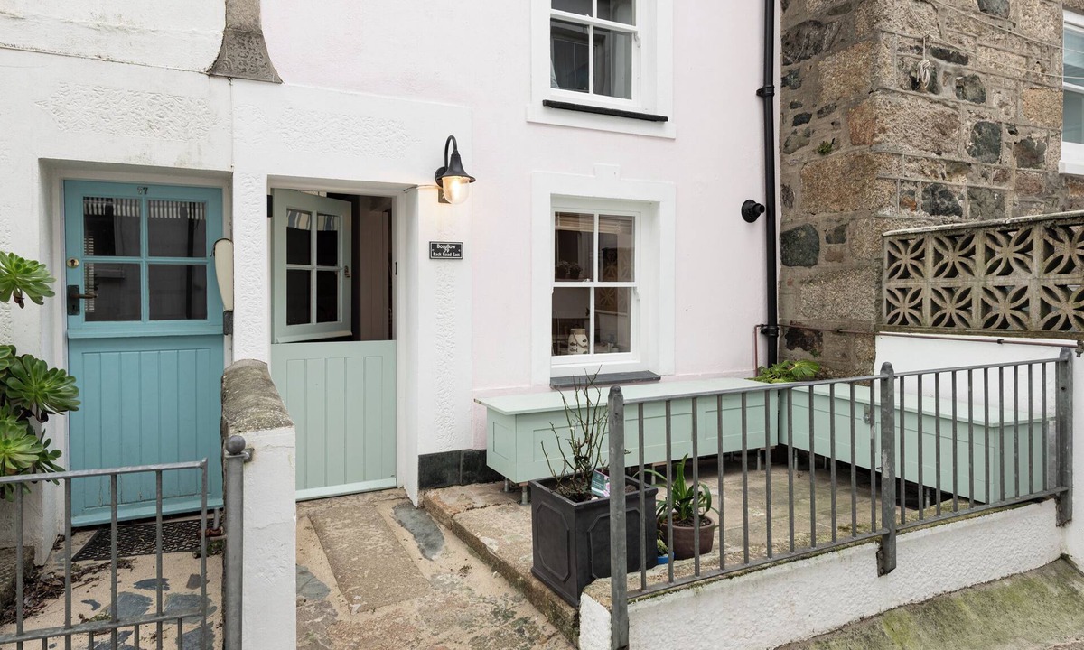 St Ives Cottage | Bosullow - Three Bedroom Cottage, Sleeps 6