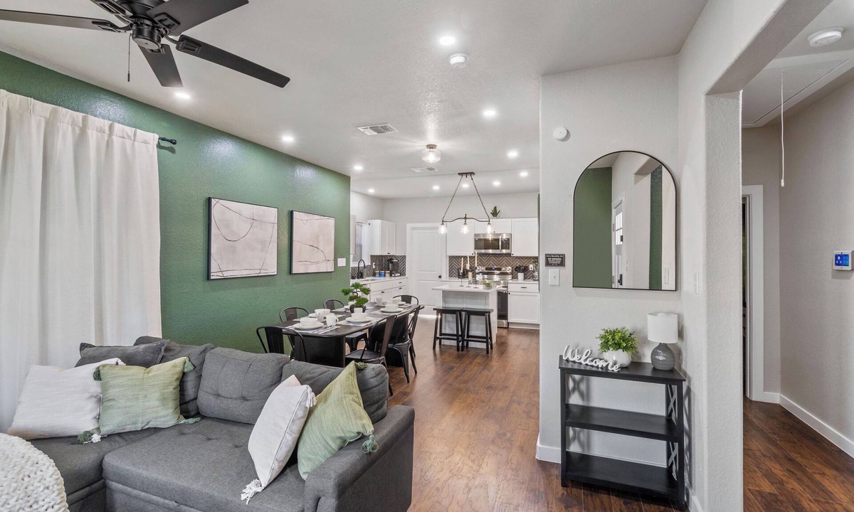 Denver Heights House | Botanical Oasis Near Riverwalk - Sleeps 12