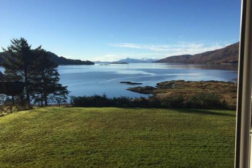 Strathcarron Apartment | Bothan Dubh Self Catering Cabin