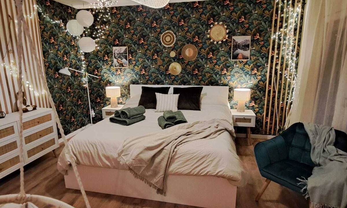 Llica de Vall Apartment | Bougainvillea Suite