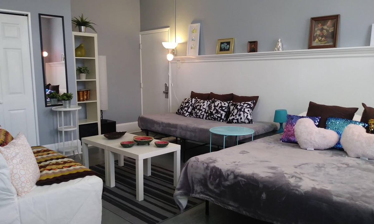 Fishtown Apartment | BOUGlE MicroSpace Balcony @FlSHTOWN