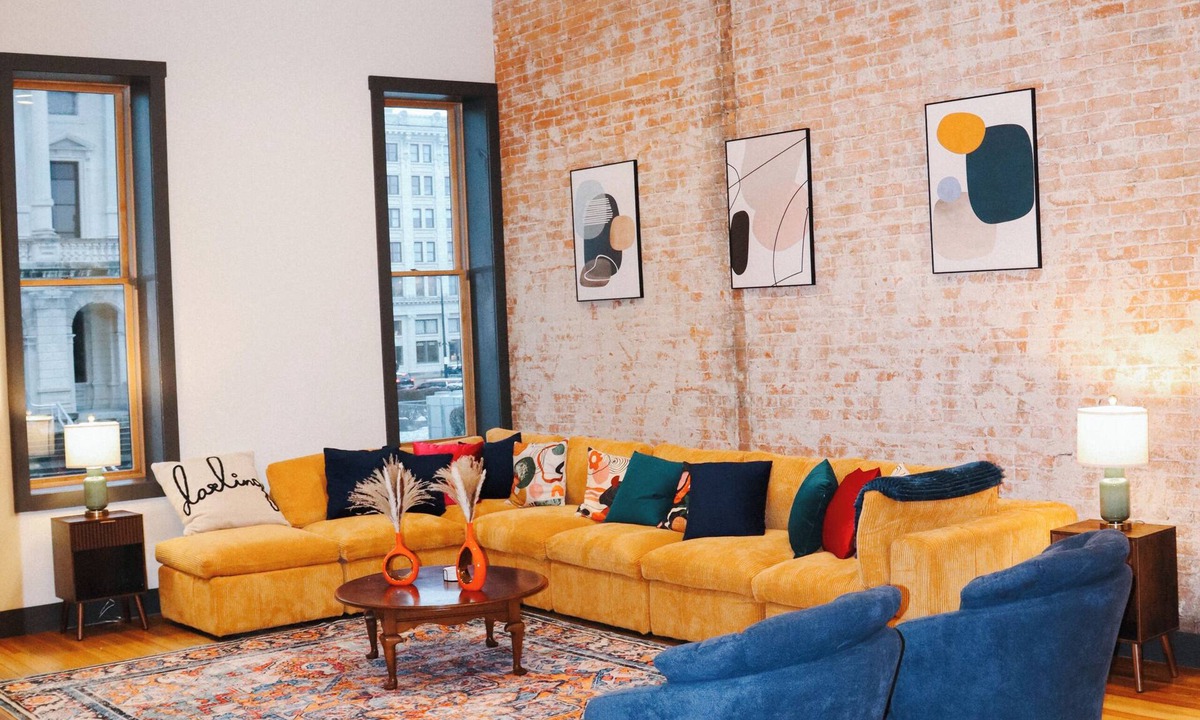 Marion Condo | Boujee on Third: 2-bedroom condo in Beautiful Downtown Marion