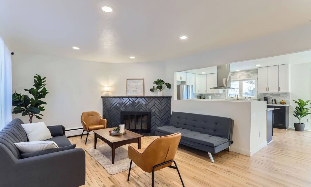 Highland Park House | Boulder Bliss on the South Side