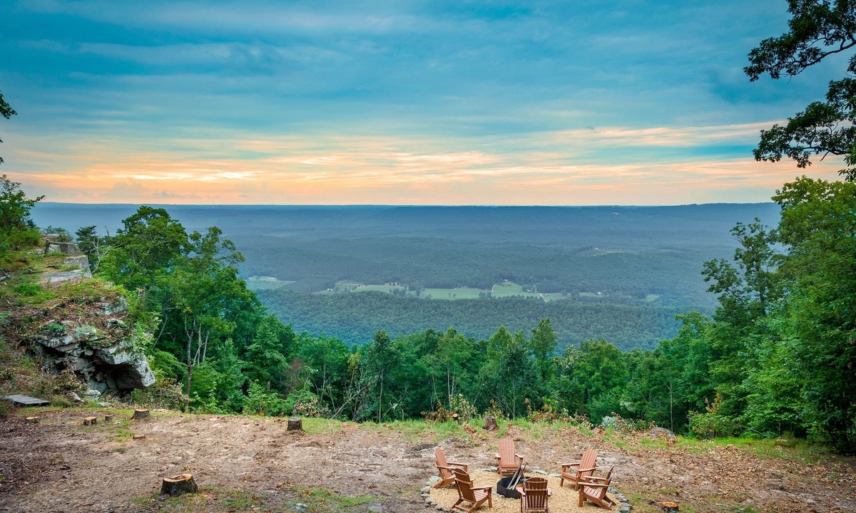 Mentone Cabin | Boulder Pointe- fire pit, hot tub, incredible views!