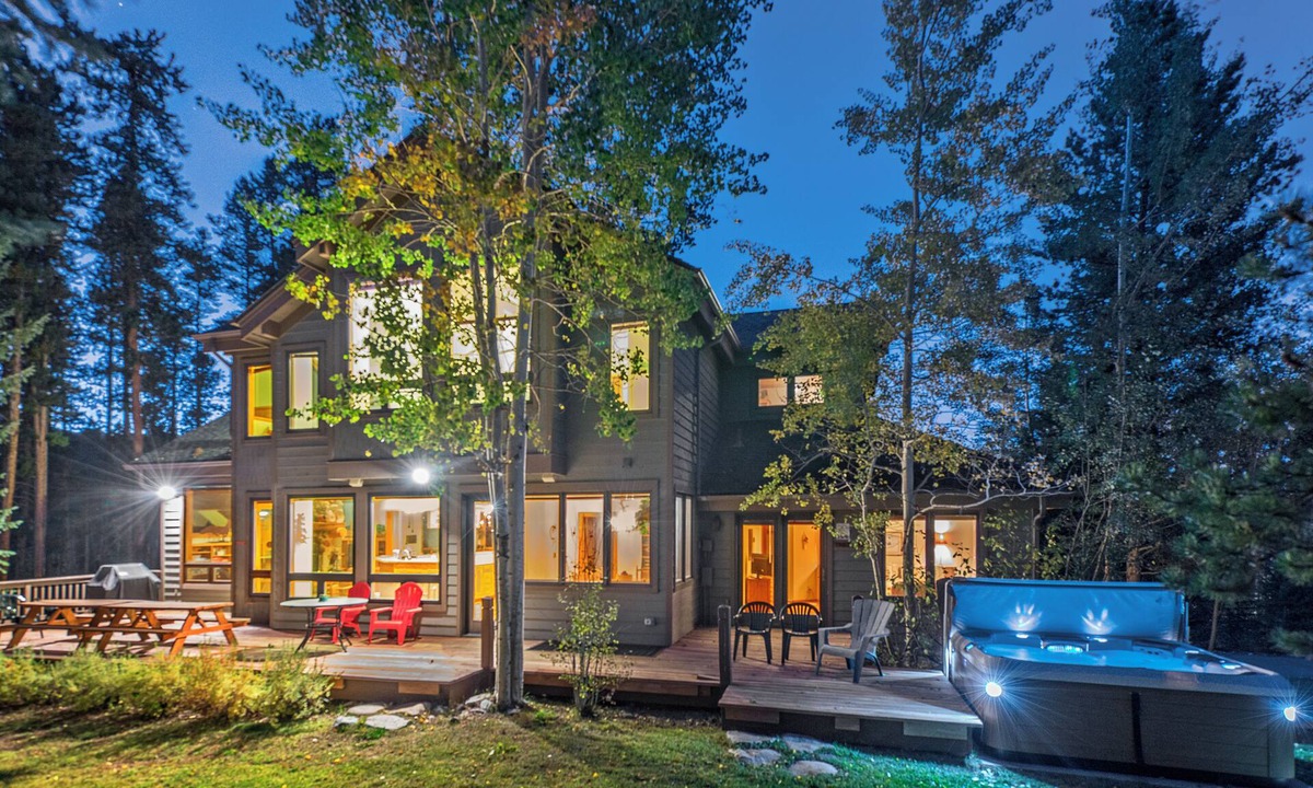 Boulder Ridge House | Boulder Ridge Lodge: Huge Ski-In Home w/20 Beds