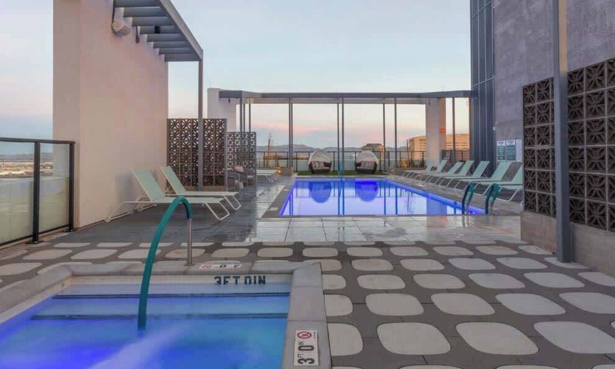 Evans Churchill Apartment | Boulevard Stays - Downtown Phoenix