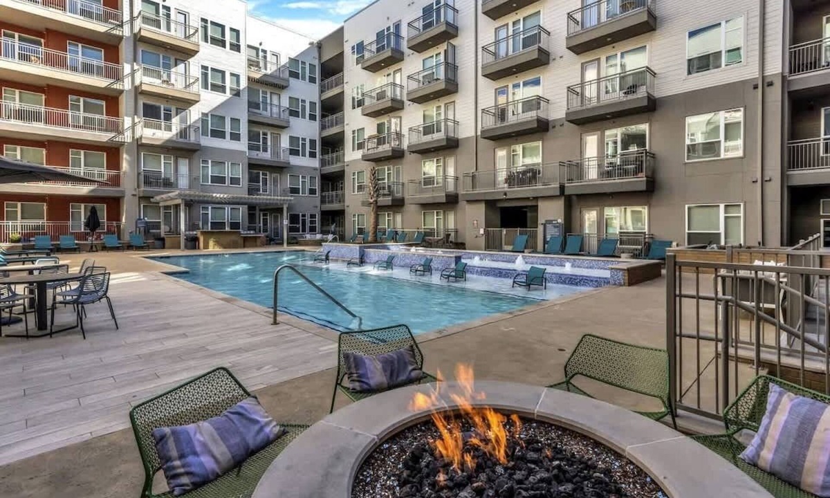 Richardson Apartment | Boulevard Stays - Richardson
