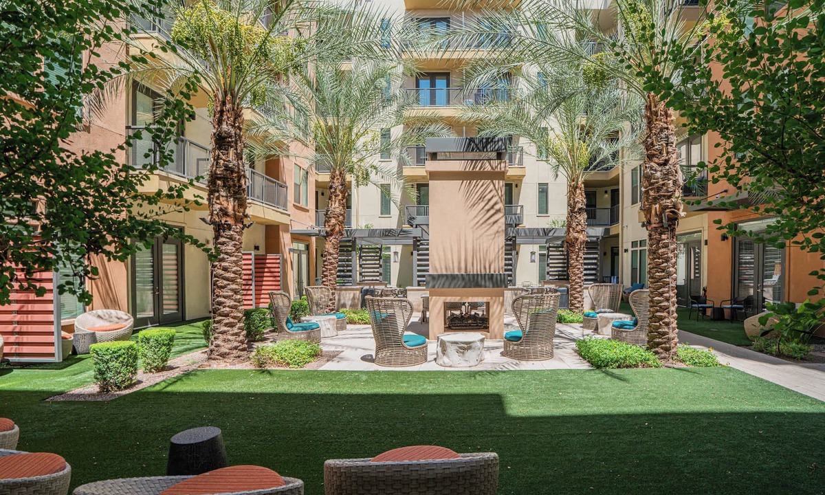 Downtown Phoenix Apartment | Boulevard Stays - Roosevelt Row