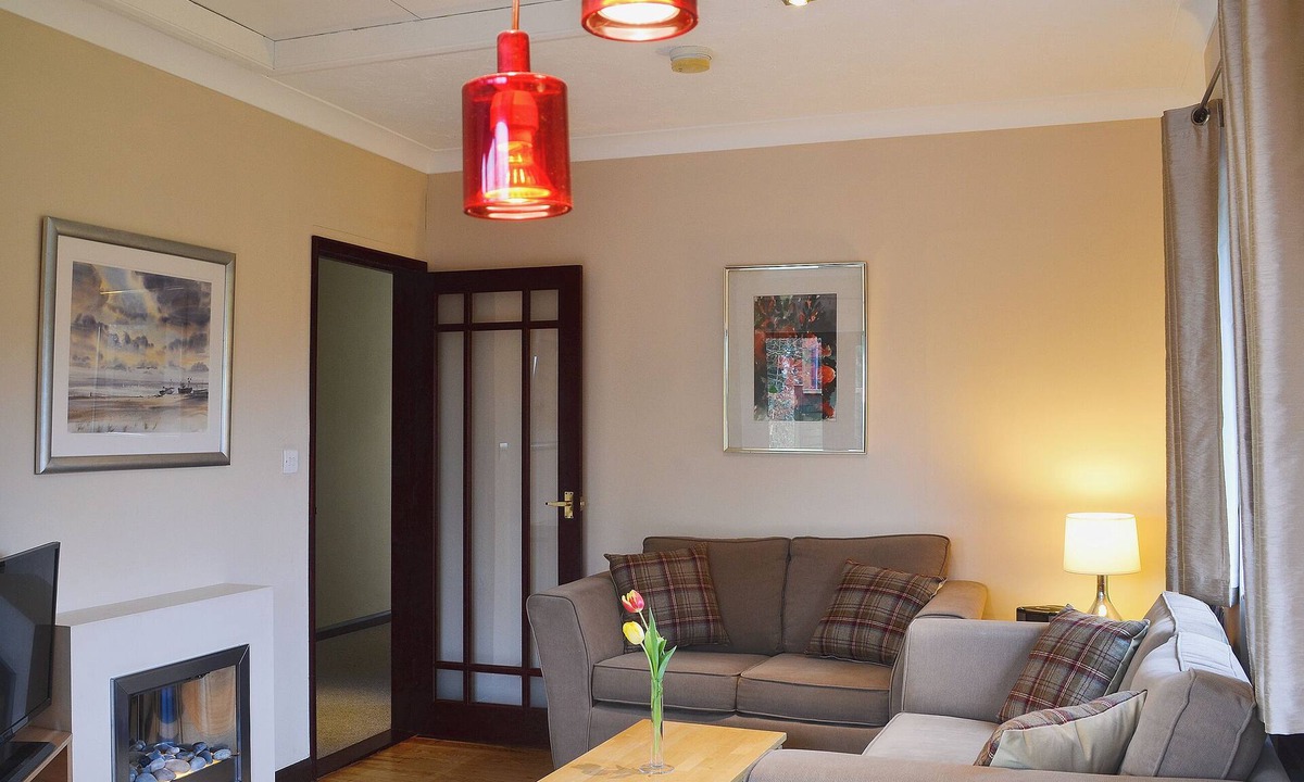 Woodbridge Cottage | Boundary Gallery Cottage