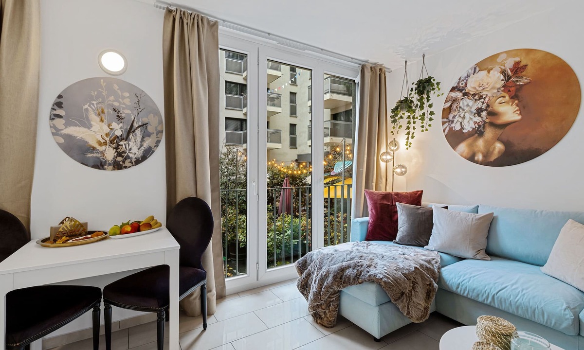 Langstrasse Apartment | Boutique Apartment in the Center of Zurich With King-size Bed and Workspace