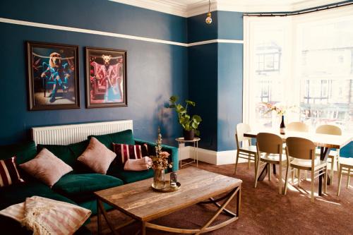 Ilkley Apartment | Boutique Apartment - Sleeps 6 & Free Parking
