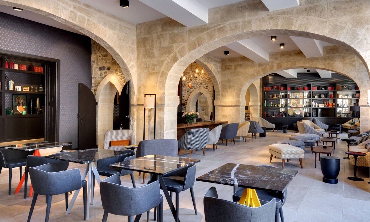 Aigues-Mortes Medieval City Hotel | Boutique Hôtel des Remparts