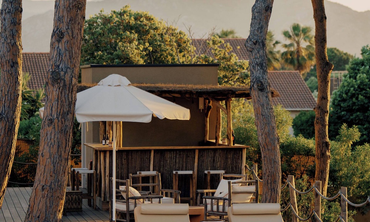 Saint-Florent Hotel | Boutique-Hôtel et Restaurant Basgi Basgi