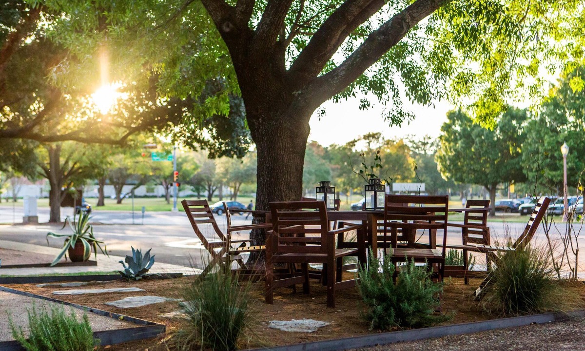 Waco Condo | Boutique Hotel Less Than a Mile from the Magnolia Market