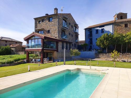 Ainsa-Sobrarbe Hotel | Boutique Hotel Tierra Buxo - Adults Only