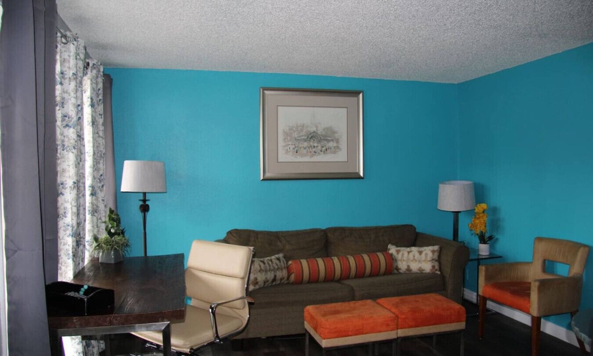 West Hills Apartment | Boutique Naval Suites Room 222