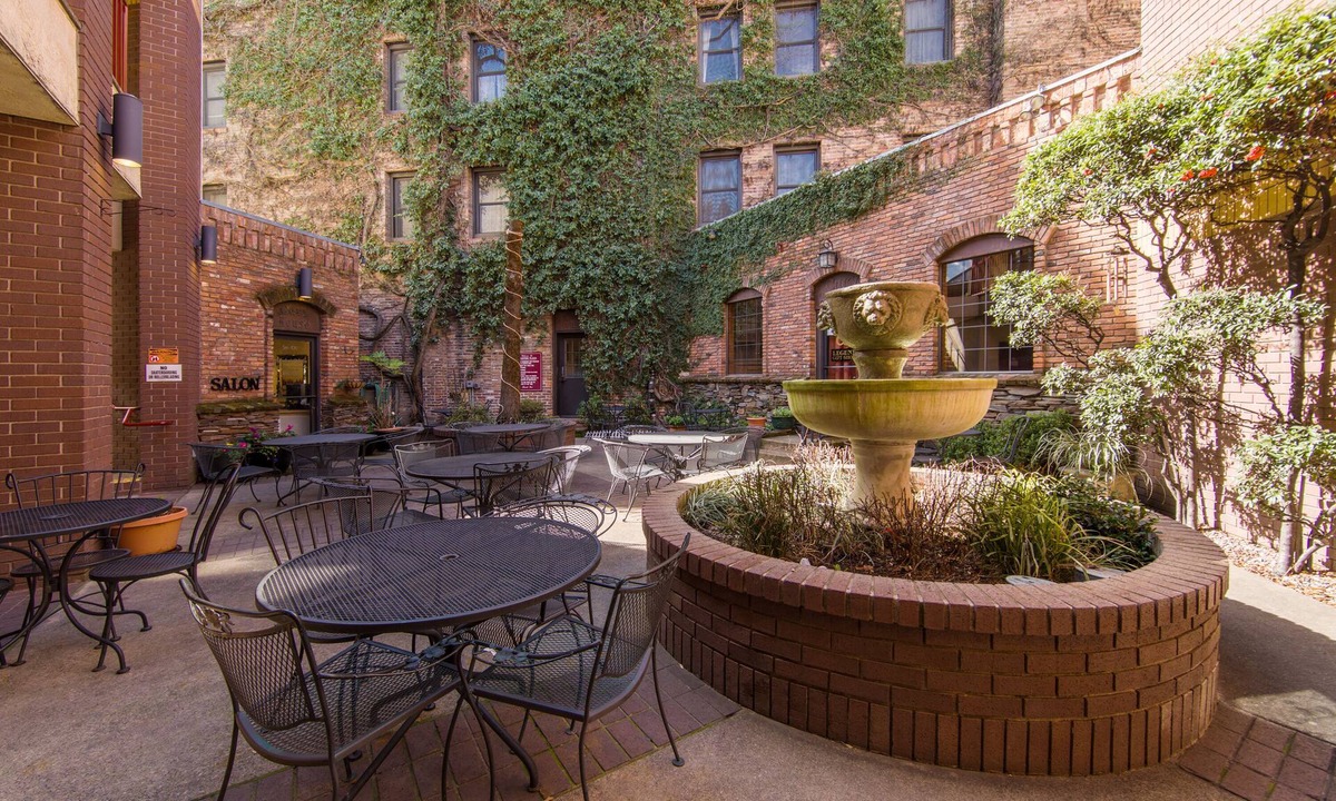 Placerville Hotel | Boutique Retreat in Wine & Gold Country