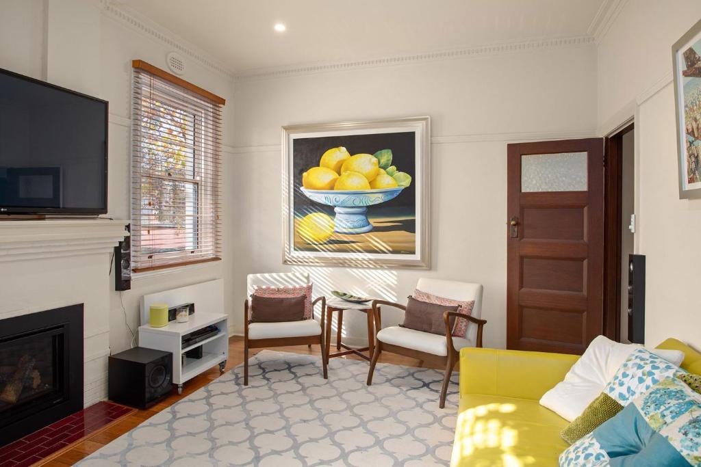Armadale North Apartment | Boutique Stays - Cherrybombe