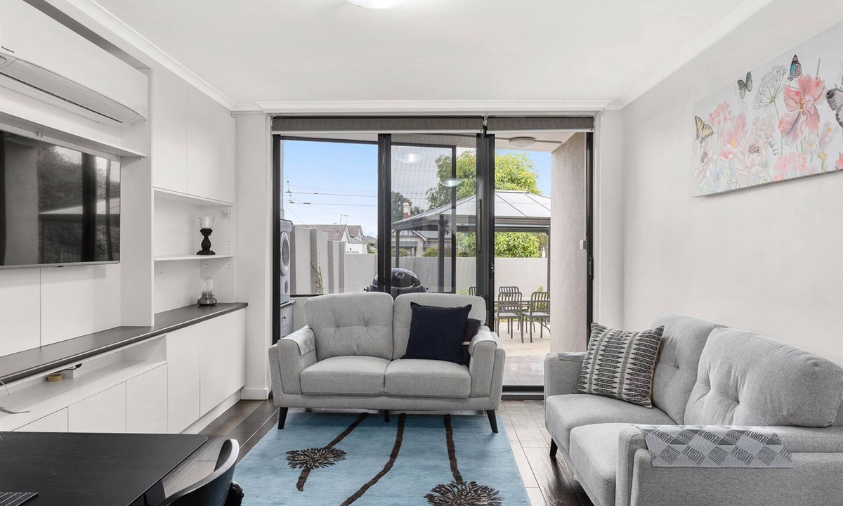 Essendon Apartment | BOUTIQUE STAYS - Lilly Pilly