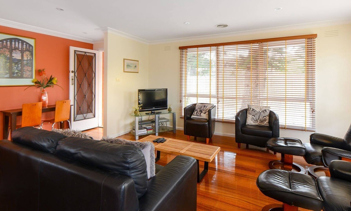 Sandringham House | BOUTIQUE STAYS - Sandy Haven A