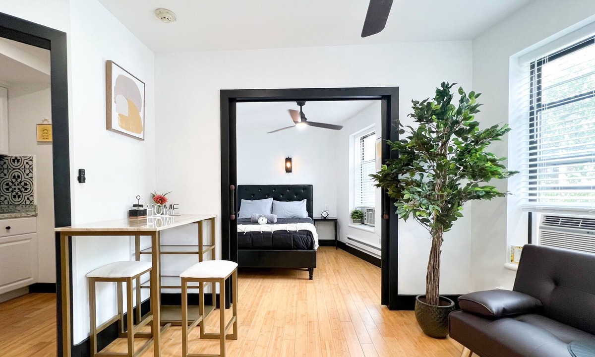 Englewood Apartment | Boutique Studio Apartment on Grand Ave