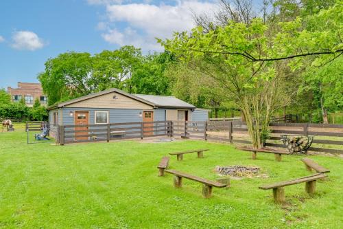 Franklin Apartment | Boutique-Style Barn Stay 4 Mi to Franklin Main St