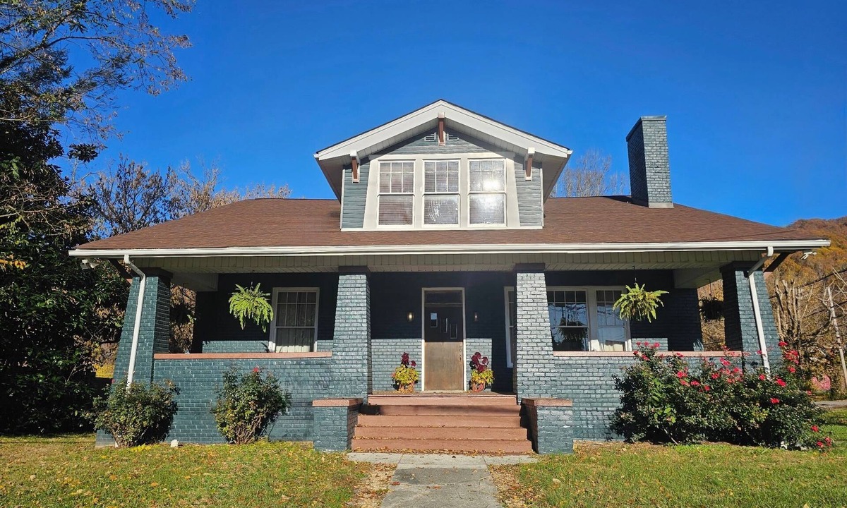 La Follette House | BOXWOOD INN-1 MIN ATV/6 MIN LAKE ACCESS