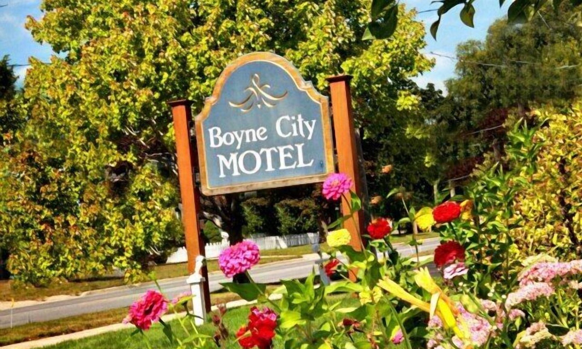 Boyne City Hotel | Boyne City Motel