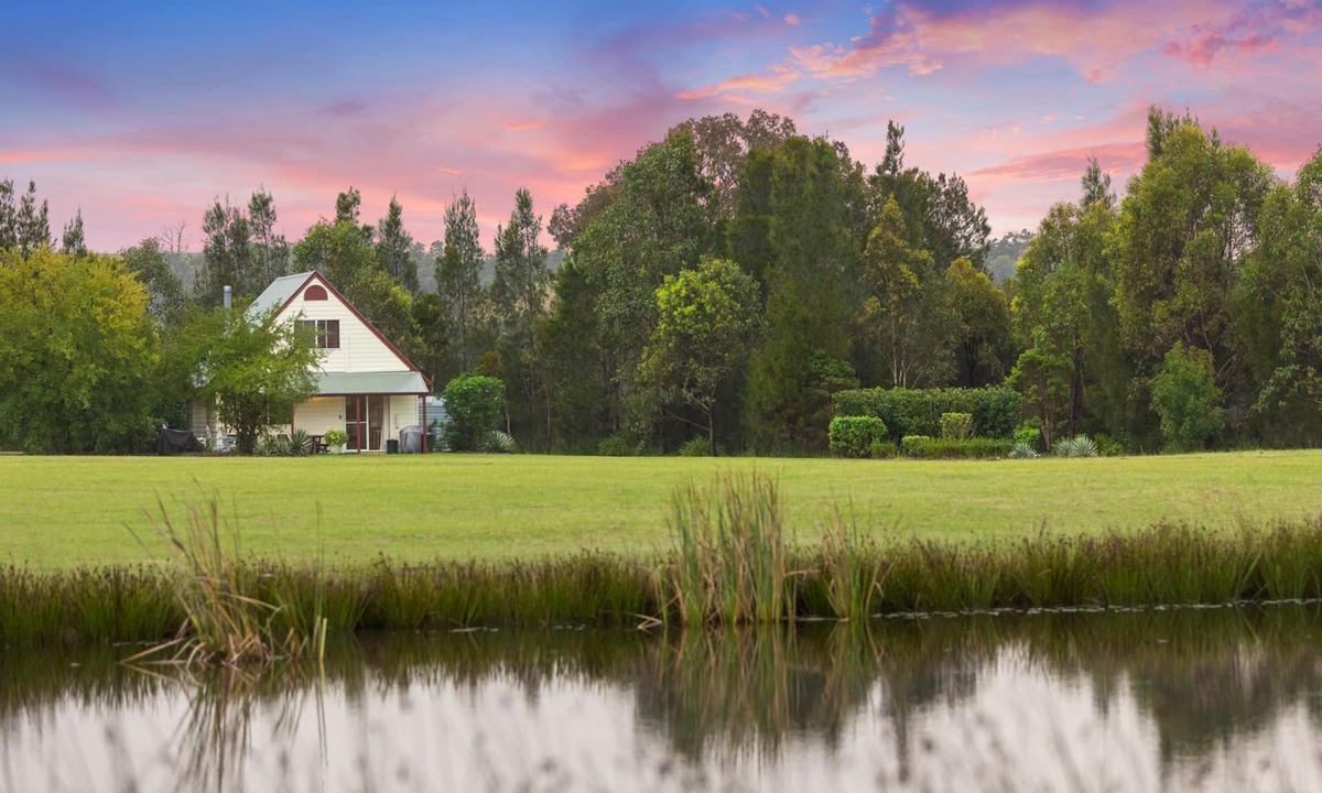 Rothbury Cottage | Bracken Ridge Vineyard - The Stables - Villa 1