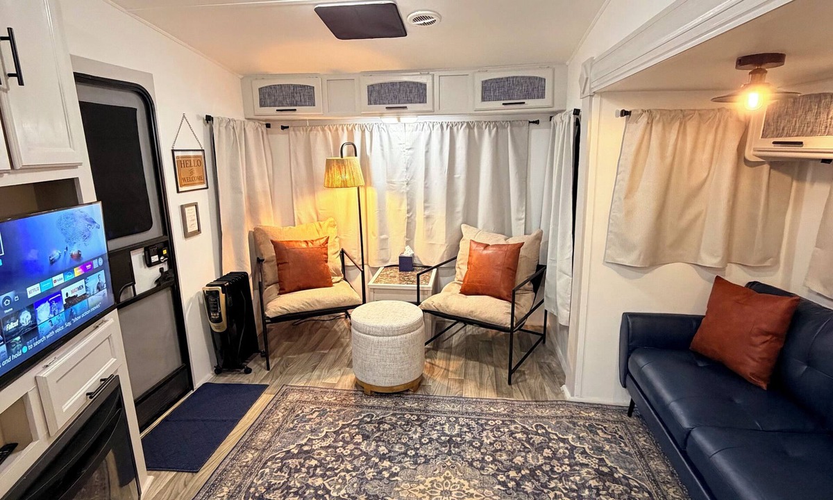 Springtown House | Bradshaw Sunset Retreat