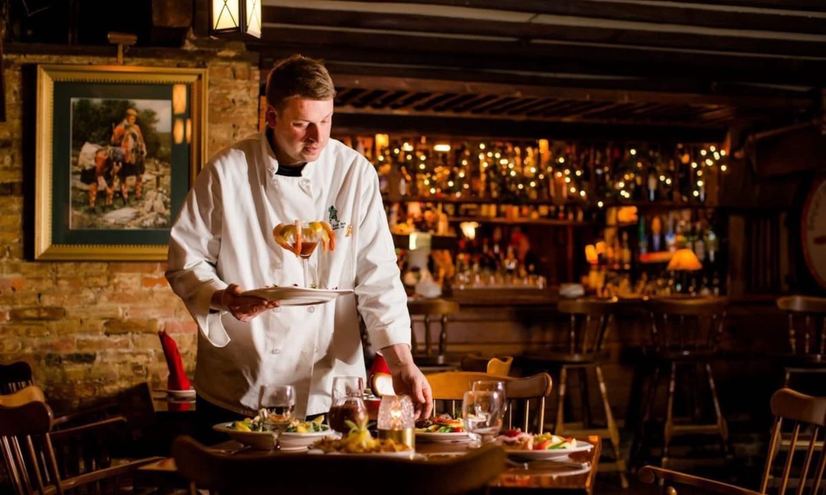 Cazenovia Hotel | Brae Loch Inn