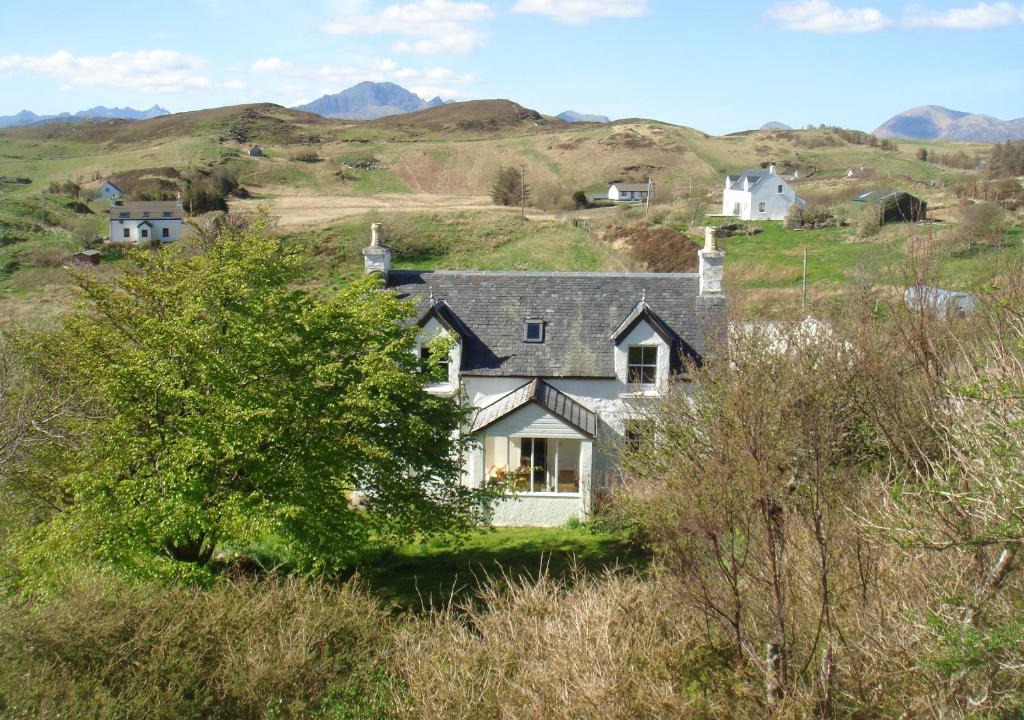 Tarskavaig House | Braeside cottage
