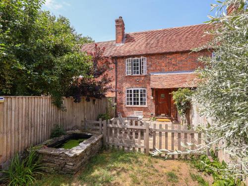 West Ilsley House | Bramblefield Cottage