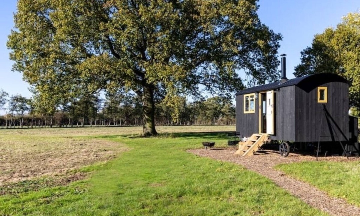 Woodbridge Cabin | 'Bramley' Hut on private Farm