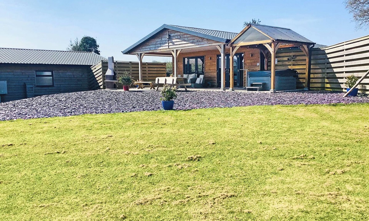 Kington Cottage | Bramley Lodge - UK38384